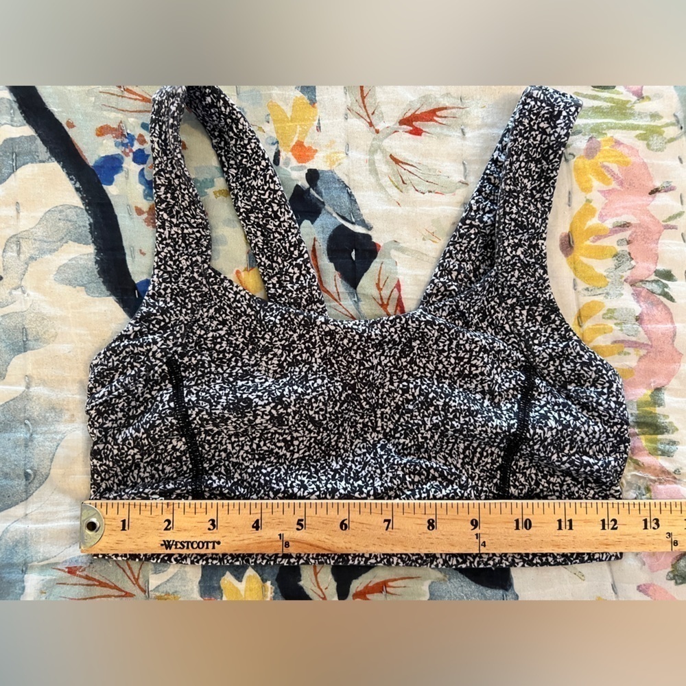 LULULEMON 6 Pavement Pusher Sports Bra NO PADS - Picture 3 of 8
